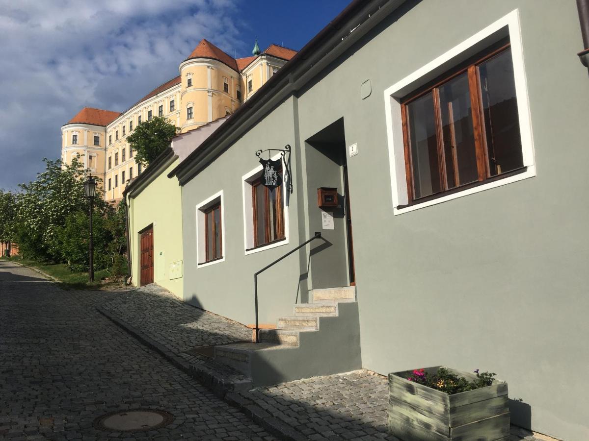 Castle-Wall-Inn Mikulov Esterno foto